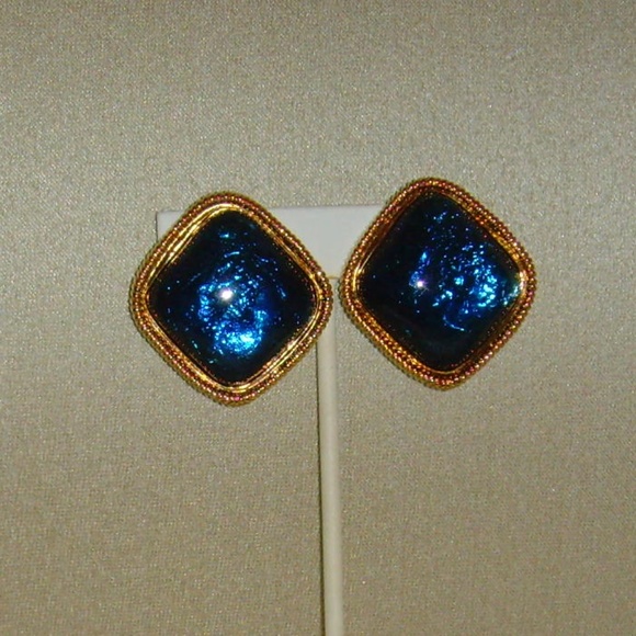 KENNETH JAY LANE Caprianti Collection for Avon Earrings - Picture 2 of 14